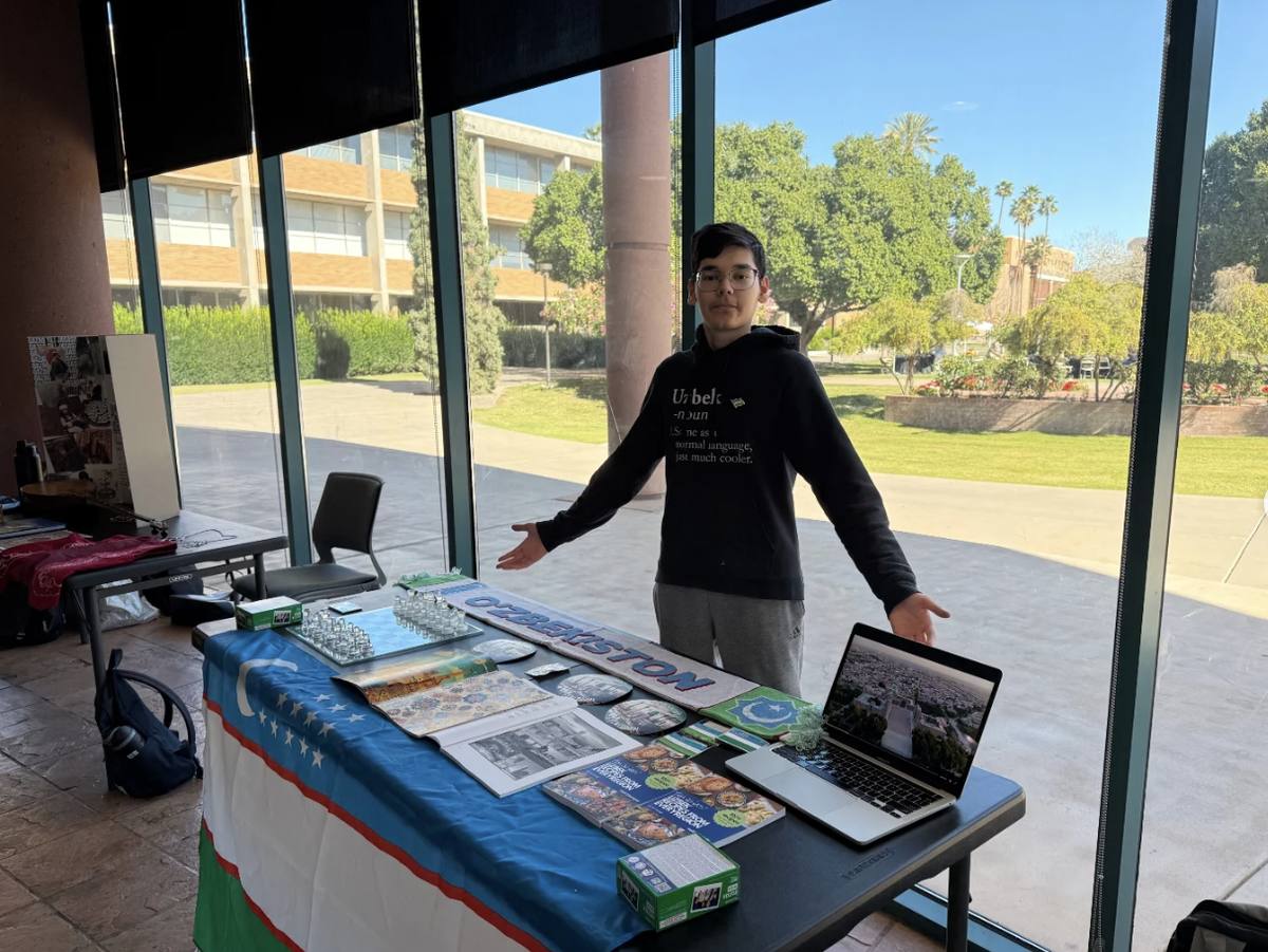 Student presenting Uzbekistan at the ISSC Cafe Central Asia session